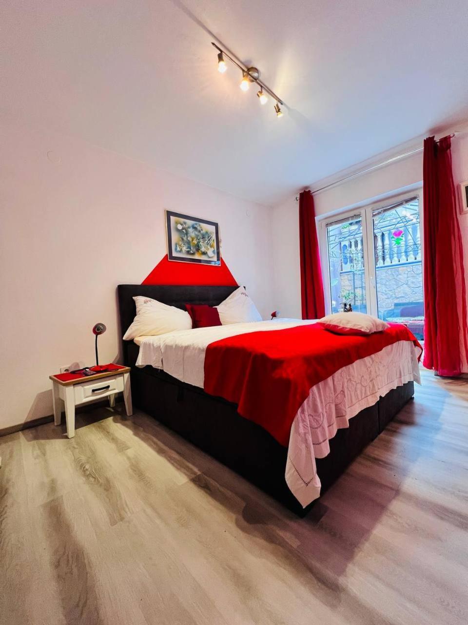 Apartman Mira