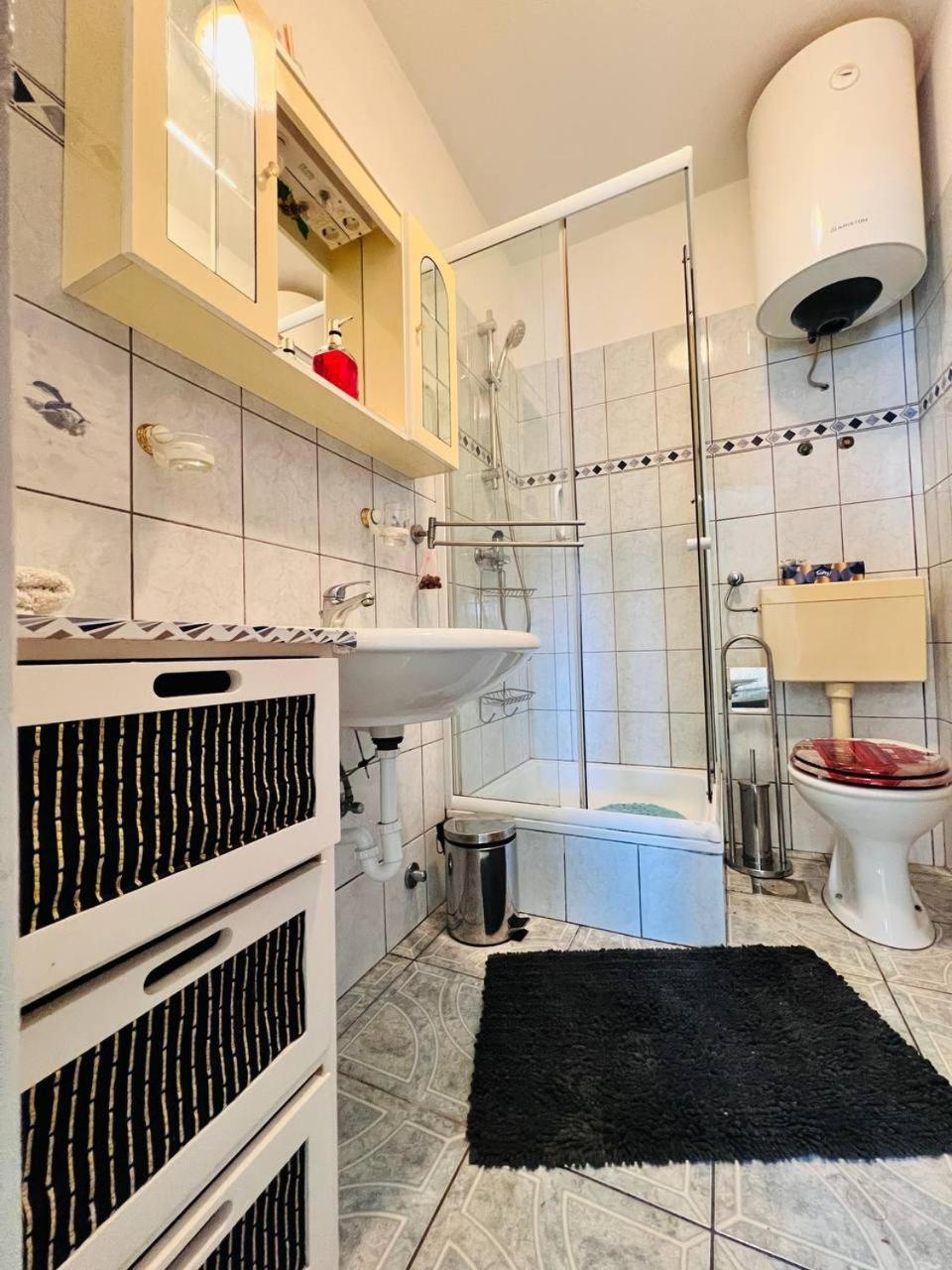 Mira Apartman