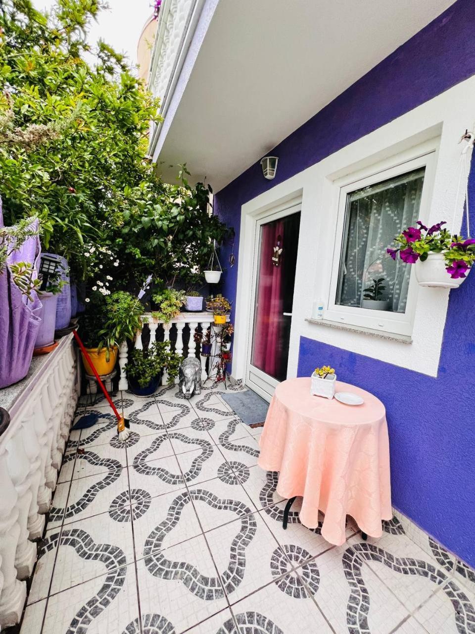 Mira Apartman *